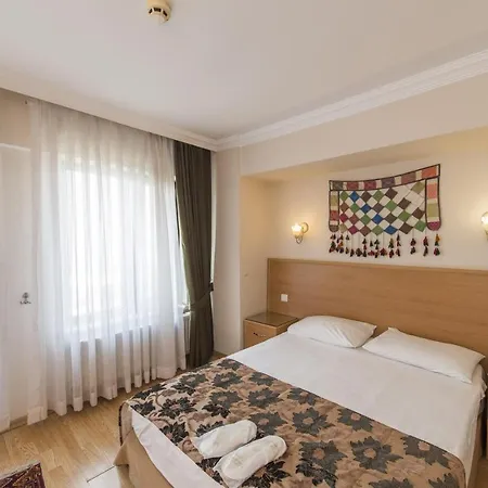 Deniz Estambul